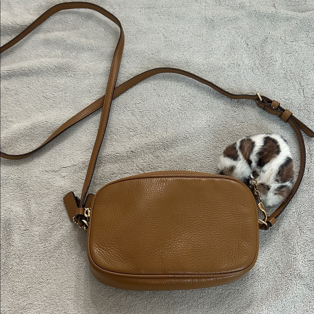 Coach Tan Pebbled Leather Crossbody Bag with Heart Charm - Picture 2 of 11